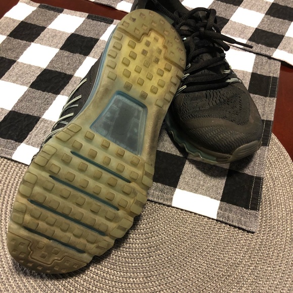 Nike Shoes - Picture 5 of 5